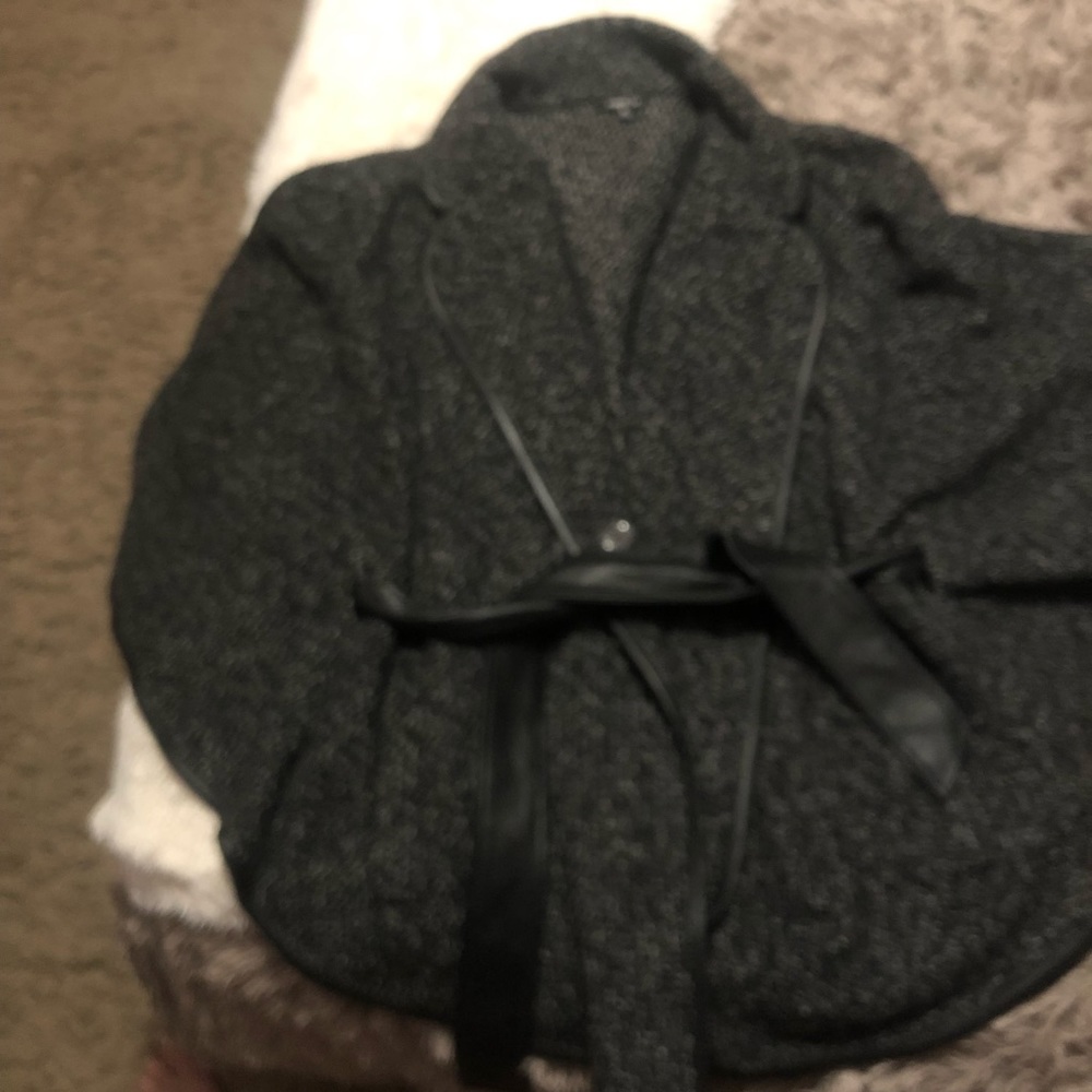 Cape with belt